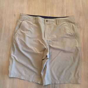 Men's O’Neill, hybrid shorts, size 36, tan